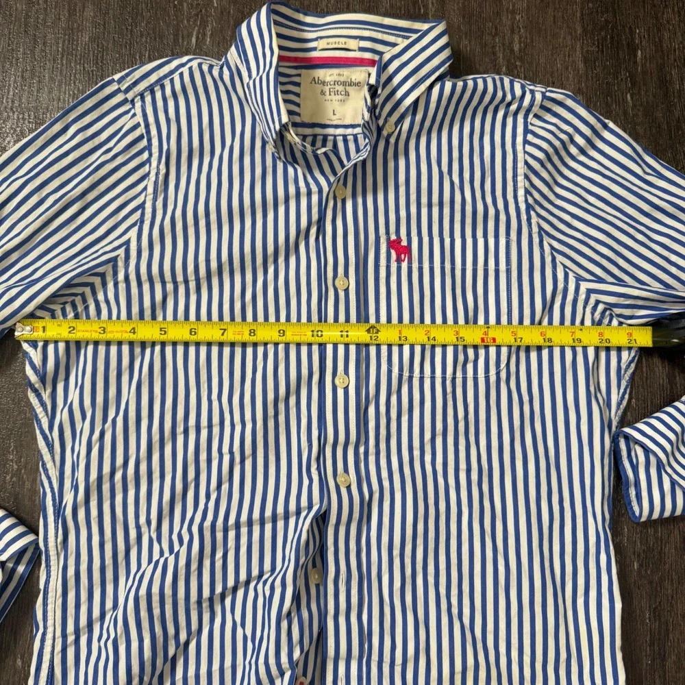 Abercrombie & Fitch Button Down Boys L Blue White Striped Muscle Fit Long Sleeve